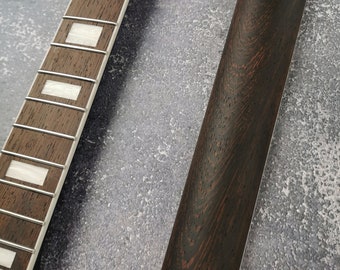 Mástil de wengué de una pieza tipo T, trastes de acero inoxidable, ribete blanco, 22 trastes Jescar medianos jumbo, pieza de guitarra de alta gama personalizada.