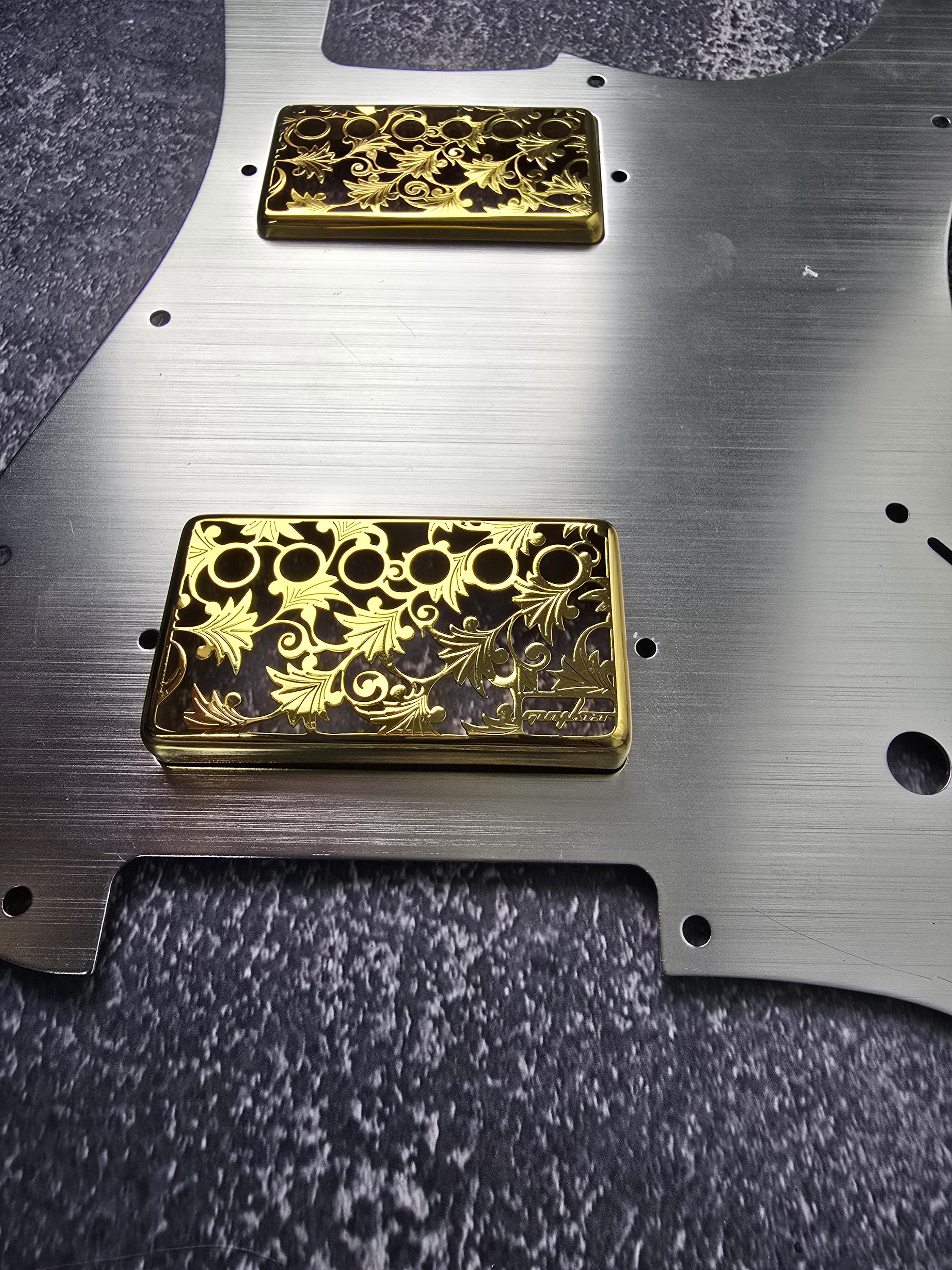 Flower Gold Humbucker Shield, Guitar Pickup Covers Gear Pattern