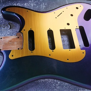 Gitarrenschutz 11-Loch eloxiertes Gold im modernen Stil Synthetische HSS-Gitarren Pickguard Kratzplatte Passend für S-Gitarre