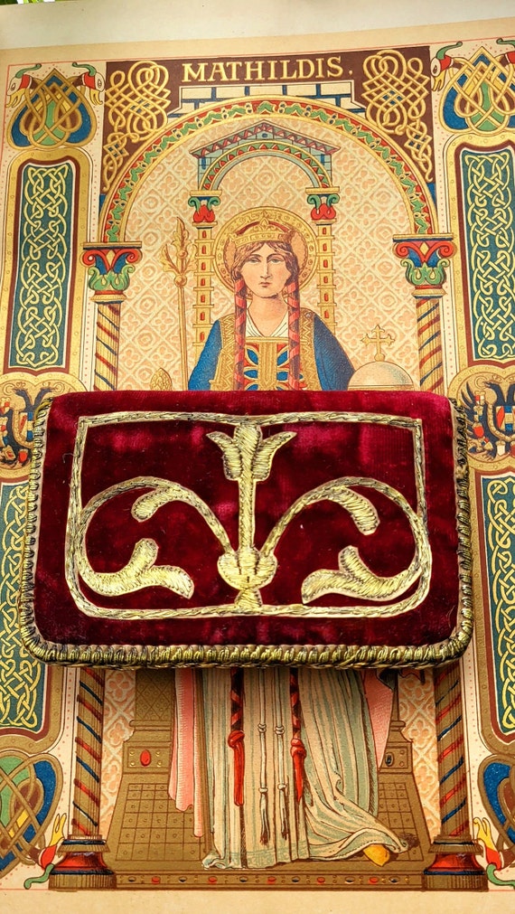 Antique reticule Embroidered Needlework purse 17t… - image 9
