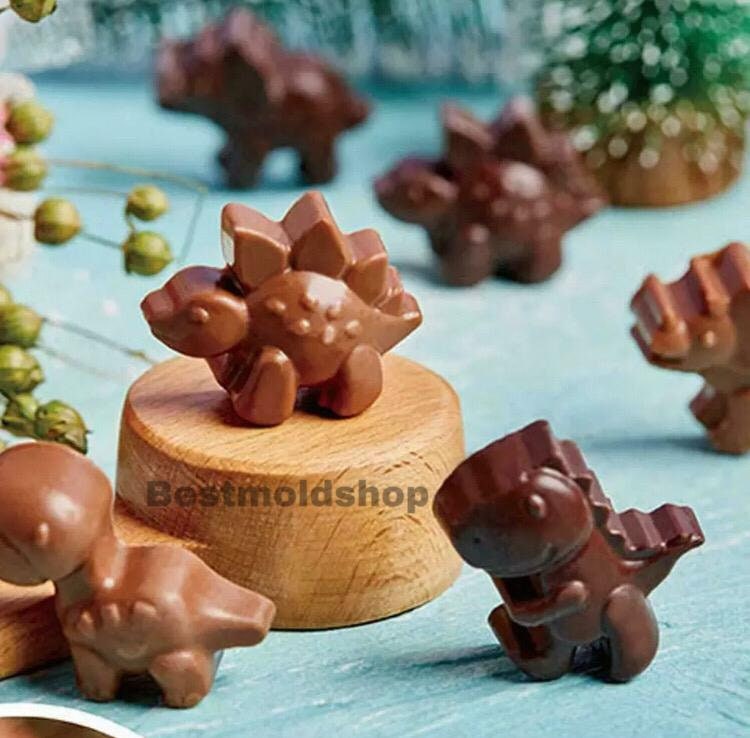 Baocc Ice Cube Tray with Dinosaur 48 Ice Silicone Candy Tray Chocolate Cake  Mould