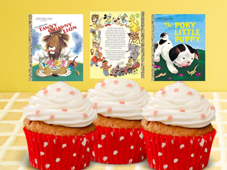 Op de afbeelding: Drie cupcakes met witte glazuur en roze sprinkles in rode stippenbekers. Achter hen staan drie vintage kinderboeken: "Tawny Scrawny Lion", een boek met illustraties van verschillende personages en "The Poky Little Puppy."