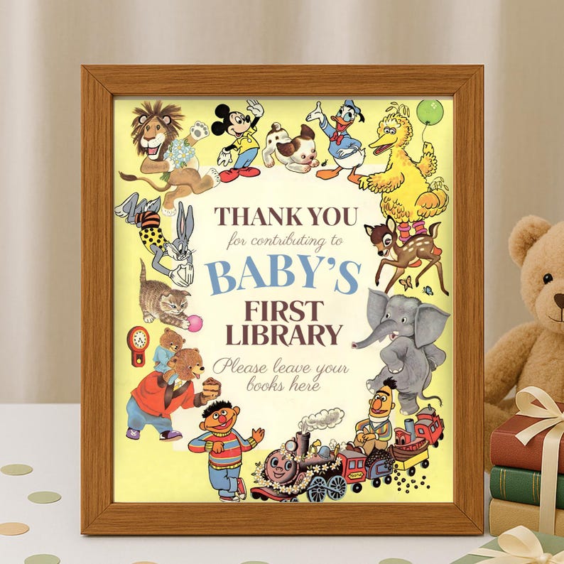 K&ouml;nnte beinhalten: Ein gerahmter Druck mit gelbem Hintergrund und verschiedenen Zeichentrickfiguren, darunter Micky Maus und Big Bird. Der Text lautet: &bdquo;DANKE f&uuml;r Ihren Beitrag zur ERSTEN BIBLIOTHEK DES BABYS. Bitte lassen Sie Ihre B&uuml;cher hier.&ldquo;