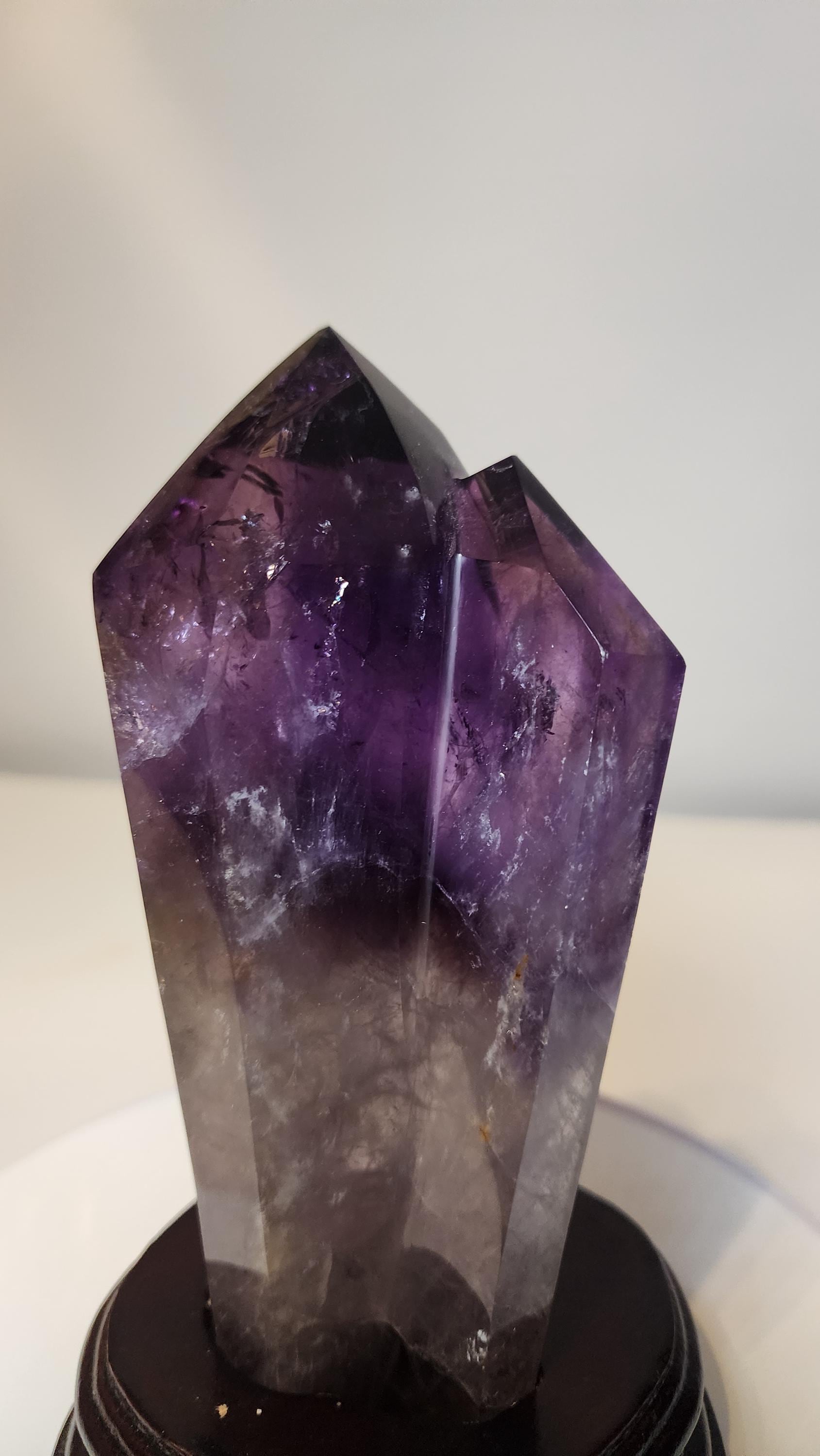 Luckycrystalsfamily による天然アメジスト ポイント / タワー