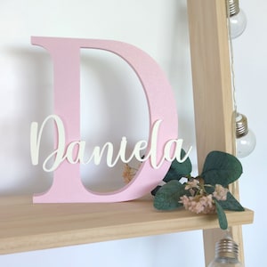 Letra decorativa Inicial con Nombre personalizada para apoyar o colgar. Medidas y Colores a elegir. Habitación infantil, Candy Bar imagen 9