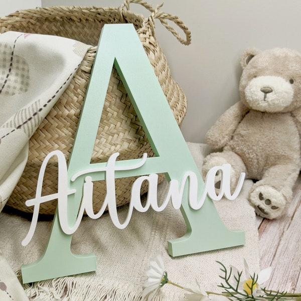 Decorative initial letter with personalized name to support or hang. Measurements and Colors to choose from. Children's room, Candy Bar