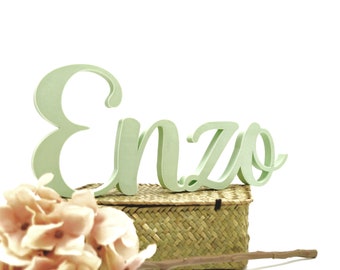 Nome decorativo personalizzato. Decorazione della stanza dei bambini, matrimoni, battesimi, comunioni. Rimane in piedi, mensole.