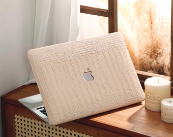 Beige Crocodile Print MacBook Case for New MacBook Pro16 15 14 13 Macbook Air 15 14 13, A2337, A2338, 2025, 2024 Macbook A3434 Case