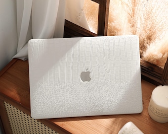 White Crocodile Print MacBook Case for New MacBook Pro16 15 14 13 Macbook Air 15 14 13, A2337, A2338, 2025, 2024 Macbook A3434 Case