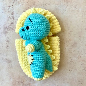 Crochet Pattern Dunosaur in Egg Amigurumi Hatching Dino - Etsy