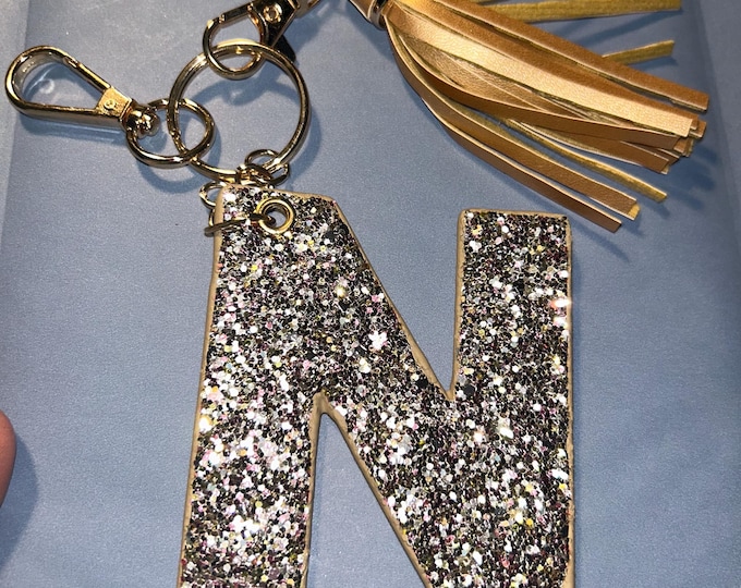 Gold Glitter Hardwood Initial Keychains – Letters E & N