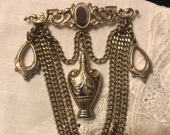 Gorgeous 1940's Art Deco style pin brooch with chains and charms