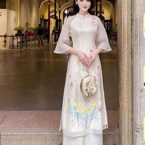 Áo dài cách tân Ngọc Vân vải tơ, Ngoc Van silk ao dai, Ao Dai For Women, Vietnamese Dress For Women, Pants Included (Ready to ship next day)