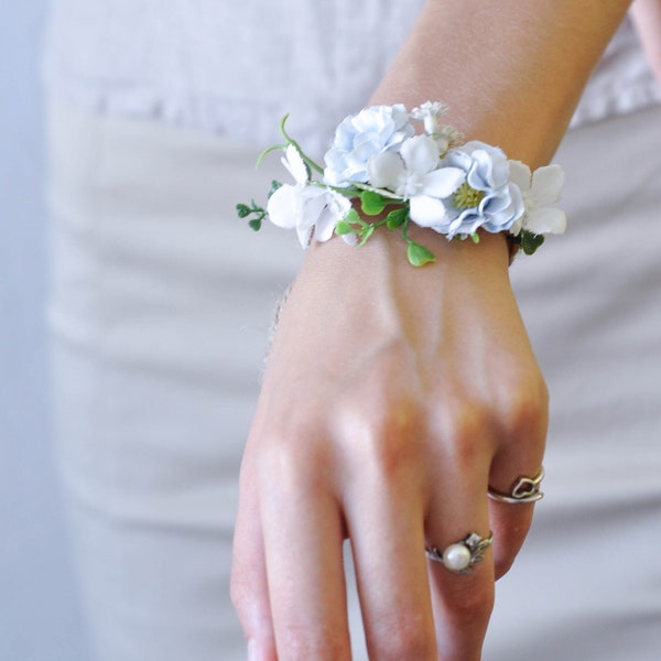 Flower Corsage Wedding, Handgelenk Corsage, Bridal Corsage Flower, Blue Flower Wrist Corsage, Delicate Corsage, Small Wrist Corsage Girl