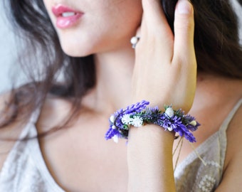 Lavender Wrist Corsage, Violet Flower Hand Bracelet, Bridesmaids Wrist Corsage, Bridesmaids Flower Accessories, Flower Girl Accessories,