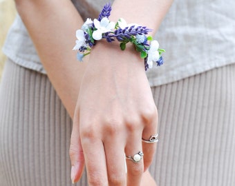 Corsage de poignet de lavande, Corsage de poignet de demoiselles d’honneur, Accessoires de fleurs de demoiselle d’honneur, Corsage de poignet de lavande de fille de fleur, bracelet de main de fleur