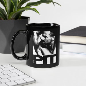 PIT Gay Bar Disco Schwarze Tasse, Vintage Leder Club Kaffeetasse, Retro Queer Gay Zine Scan, LGBTQ Pride Geschichtsgeschenk für ihn