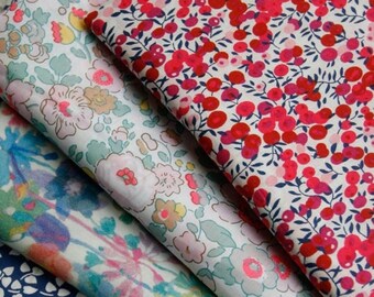 Flower Cotton Fabric,Designer Fabric,Flower Fabric,Printed Fabric,Dress Fabric,Soft Fabric,Pillow Fabric,Fabric By The Yard,Cotton Fabric