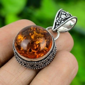 Gorgeous Amber Pendant Baltic Amber Vintage Style 925 Sterling Silver Pendant Baltic Amber Gemstone handmade Round Pendant For Gift SLGRP4
