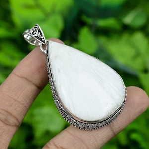 White Scolecite Pendant / Scolecite Vintage Style 925 Sterling Silver Pendant / Natural Gemstone Jewelry / Classic Healing Crystal Pendant