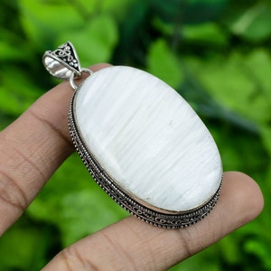 White Scolecite Pendant / Scolecite Vintage Style 925 Sterling Silver Pendant / Natural Gemstone Jewelry Pendant / Natural Healing Crystal
