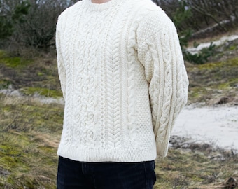 Suéter de Nudo de Pescador para Hombre. Patrón de Tejido de Suéter de Cable para Hombre: Aran, Texturizado, Oversize (PDF en inglés)