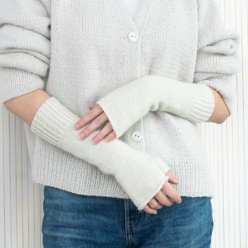 Gants de danse Modèle de tricot Téléchargement instantané PDF Motif chauffe-mains Mitaines longues sans doigts image 4