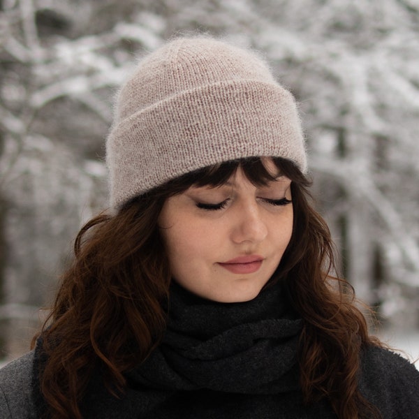 November Hat Knitting Pattern: Easy Unisex Stockinette Beanie (English PDF Pattern)