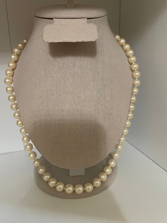 Art Deco High quality Faux Pearl Signed Monet Neck