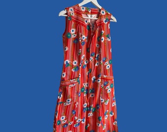 Vestido vintage de algodón con estampado floral de los años 60: moderno vestido rojo de corte A.