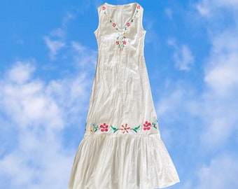 Vintage White Cotton Boho Dress: Floral Print Maxi, Size S/M