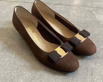 Authentic Salvatore Ferragamo Brown Suede Leather Shoes Gold Logo Size 9.5 Authentic Salvatore Ferragamo Brown Suede Leather Shoes Gold  main image 4