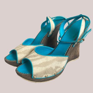 sandales compensées en bois vintage Roberto Cavalli de l&#39;an 2000, plates-formes à talons en cuir, sandales à lanières des années 2000.
