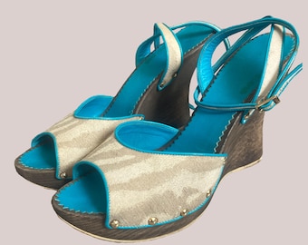 Sandalias de cuña de madera vintage Y2K Roberto Cavalli, plataformas de tacón de cuero, sandalias de tiras de los años 00.