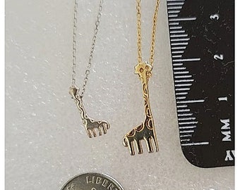 Giraffe Necklace/Sterling Silver Tiny Giraffe Pendant Necklace/ Dainty Necklace/Simple Necklace/Gift to women