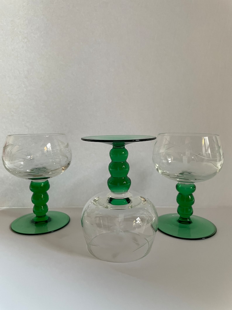 Vintage Emerald Green Bubble Stem Wine Glass Etsy