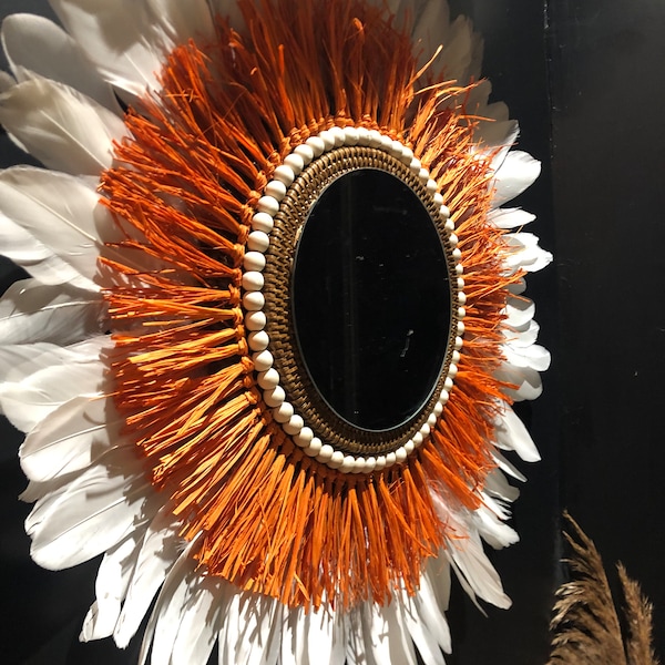 Magnifique miroir en raphia naturel orange et plumes