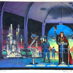 Puede incluir: Una ciudad futurista con un hombre con un traje azul y una capa roja hablando en un podio. Está sosteniendo un libro y un micrófono. Hay otras personas en el fondo y una gran esfera azul detrás de él.