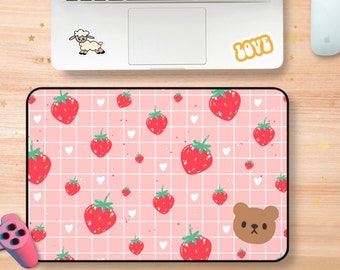 Tapis de bureau fraise rose kawaii | Grand tapis de souris de jeu Kawaii Bear Grid | Cadeau Gamer Girl | Esthétique artistique kawaii | Décoration de bureau mignonne