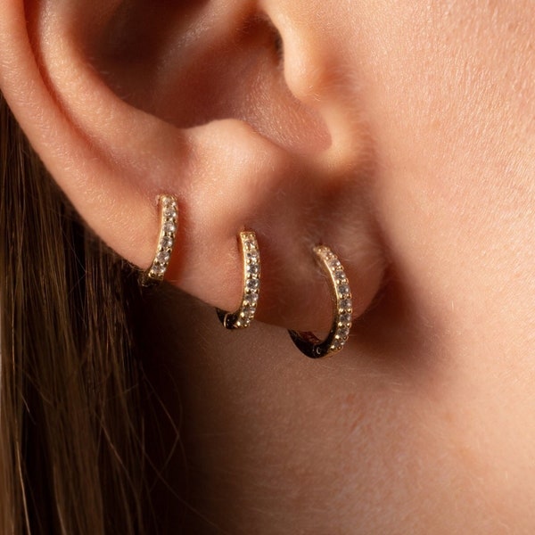 Small Huggie Hoop Earring, Simple Everyday Huggie Hoop Earring, Gold CZ Conch Earring, Cartilage Hoop, Minimalist CZ Earring, Christmas Gift