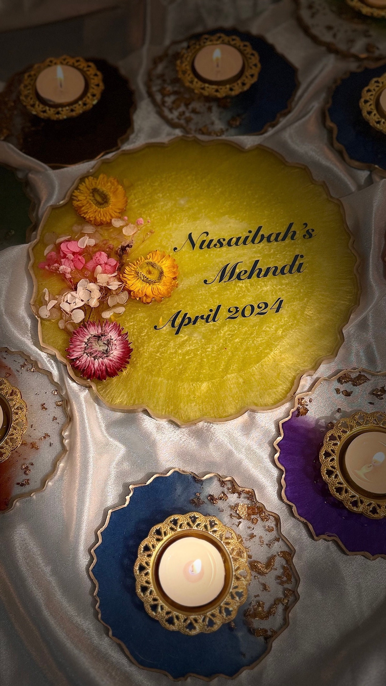 Personalised Resin Large Mehndi Plate, Dried Flowers Resin Mehndi Plate