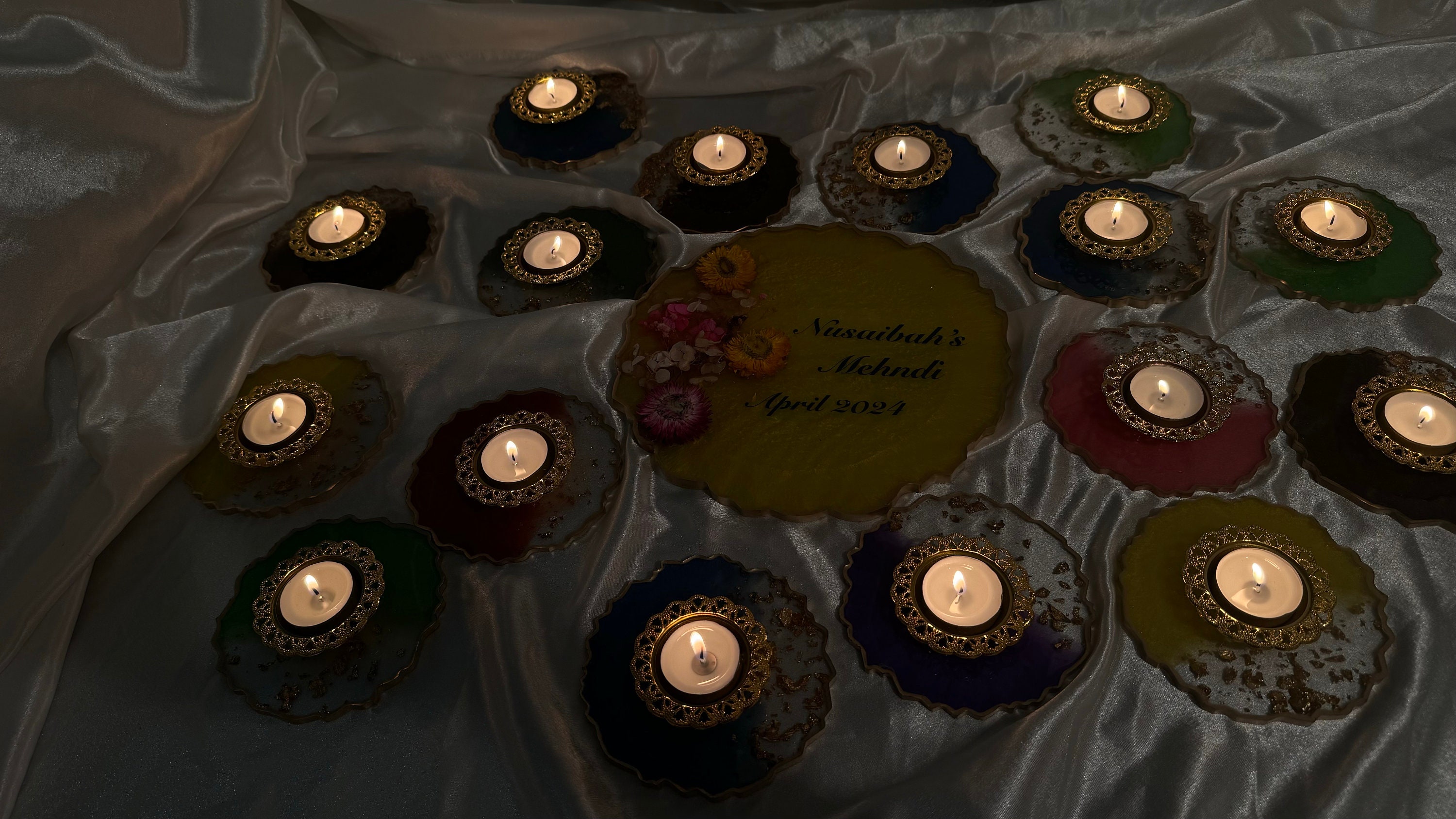 Personalised Resin Large Mehndi Plate, Dried Flowers Resin Mehndi Plate