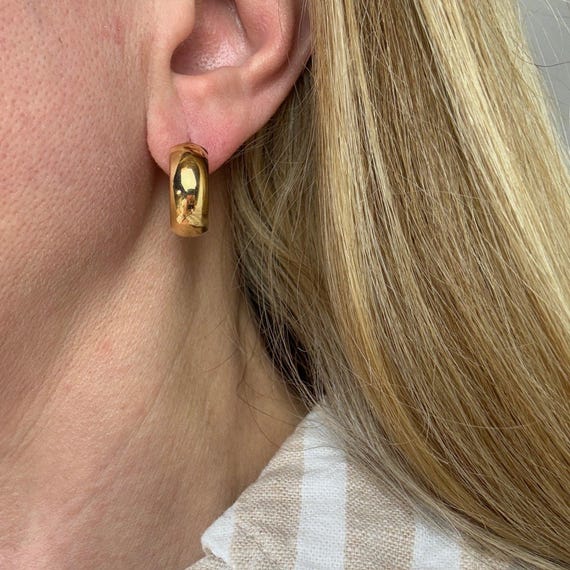 14k Solid Yellow Gold Perfectly Chunky Hoop Earrings, 2.69 g View 3