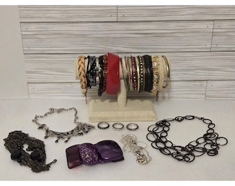 Modeschmuck Lot 35+ Stück Tragbar Meistens Macy's Armbänder Halsketten Ringe