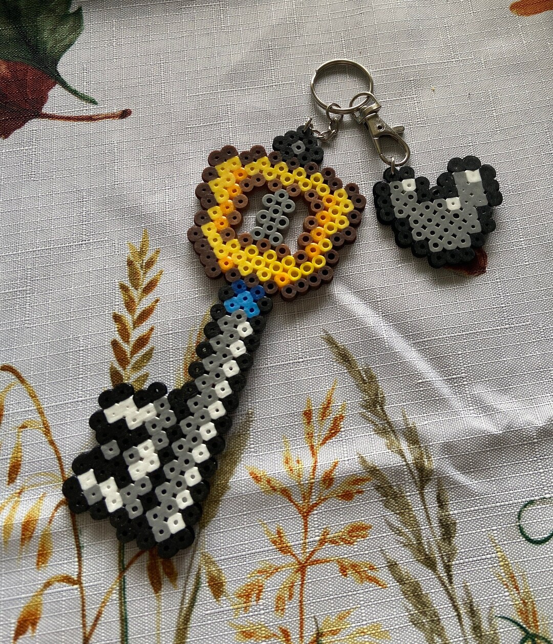 Kingdom Hearts Keyblade Keychain - Etsy