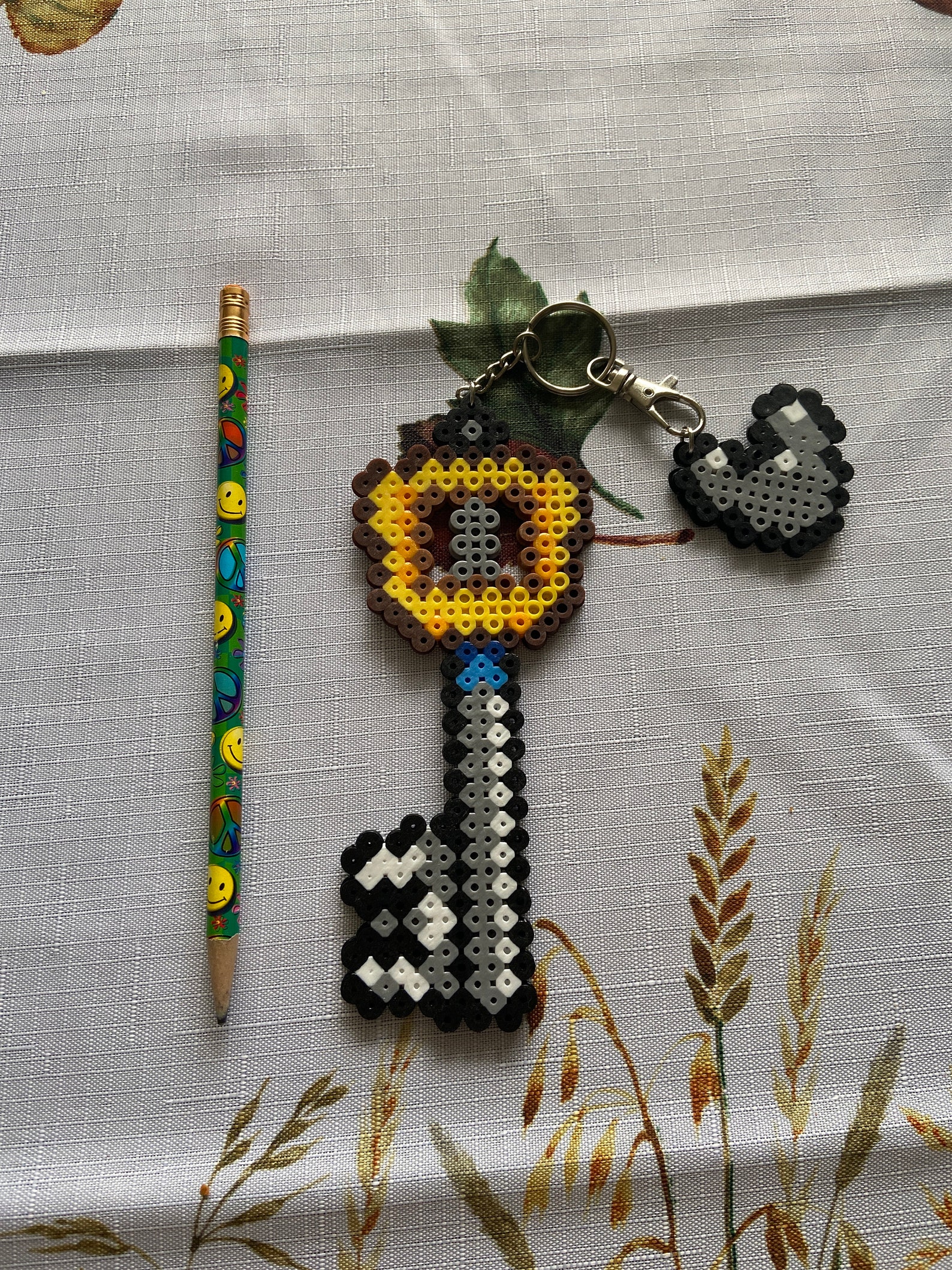 Kingdom Hearts Keyblade Keychain - Etsy