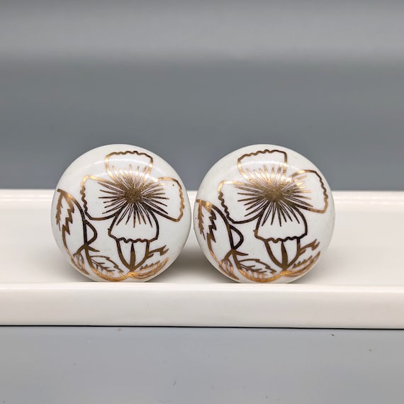 Golden Flower Ceramic Knob | White Gold Dresser Pull | Kitchen Drawer Handle | Cabinet Door Knob - Etsy Israel Golden Flower Ceramic Knob | White Gold Dresser Pull | Kitchen Drawer Handle | Cabinet Door Knob - Etsy Israel