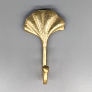 Golden Clam Shell Metal Wall Hook, 8 x 13.5 cm | Key Rack Hanger | Hook | Coastal Wall Decor | Coat Hook | Entry Hook
