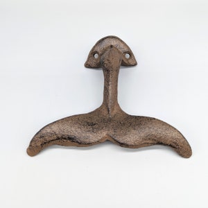 鋳鉄製素朴なクジラ壁掛けフック、5 x 13 cm | キーラックハンガー | フック | クジラ壁飾り | 海岸壁飾り | ビーチハウス飾り