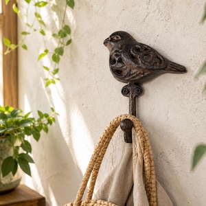 Cast Iron Rustic Bird Wall Hook | Key Rack Hanger | Country Decor